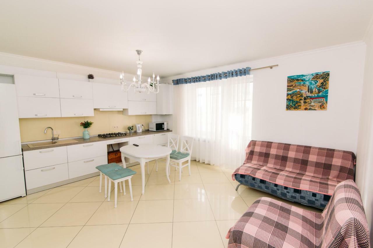 Luxury Studio Apart-Hotel In Centre 2 Room Sumy Ngoại thất bức ảnh