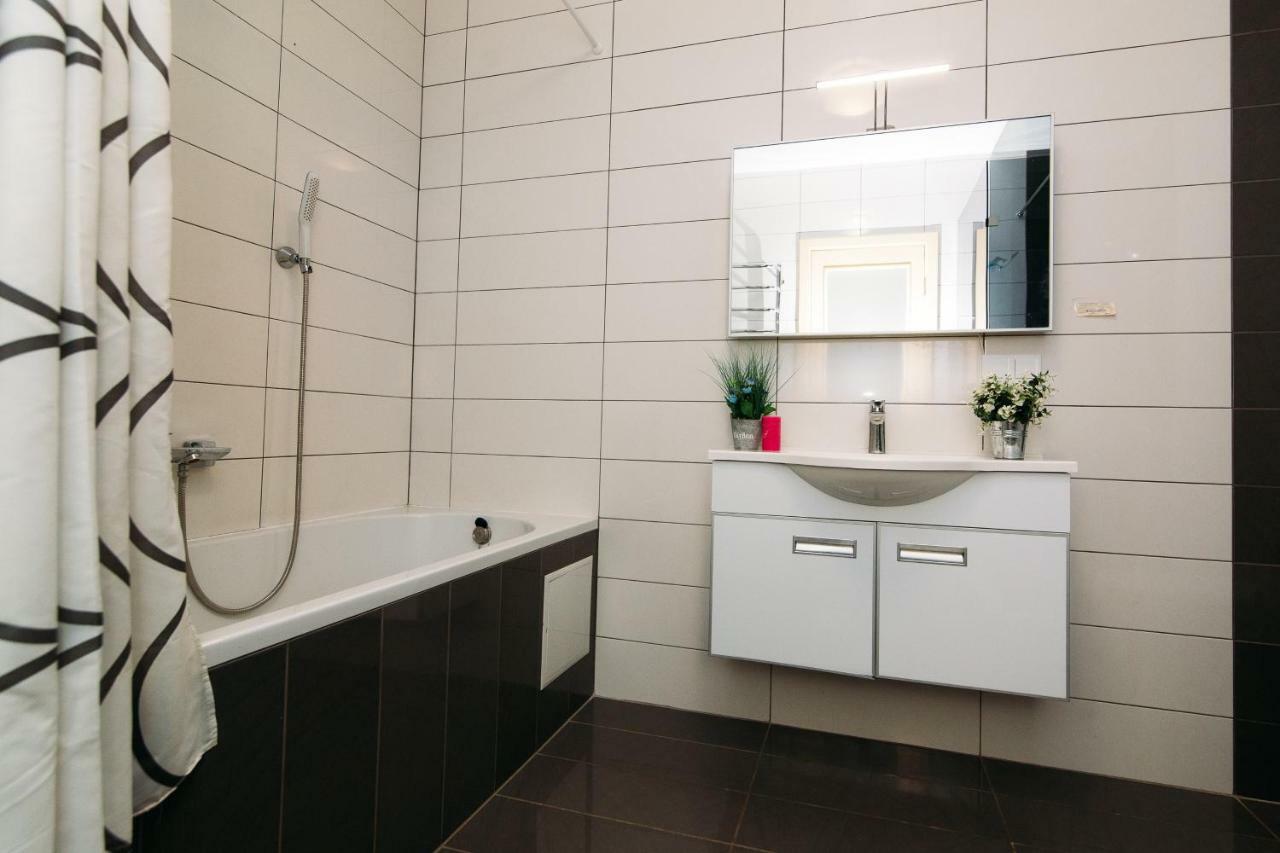 Luxury Studio Apart-Hotel In Centre 2 Room Sumy Ngoại thất bức ảnh