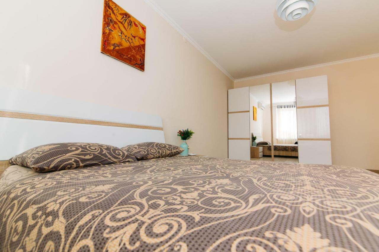 Luxury Studio Apart-Hotel In Centre 2 Room Sumy Ngoại thất bức ảnh
